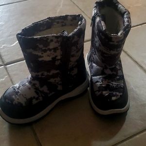 Boys Size 1 Boots